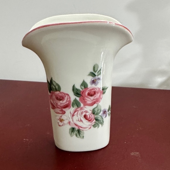 Other - Vintage antique Victorian pastel mini rose bud vase -good vintage condition